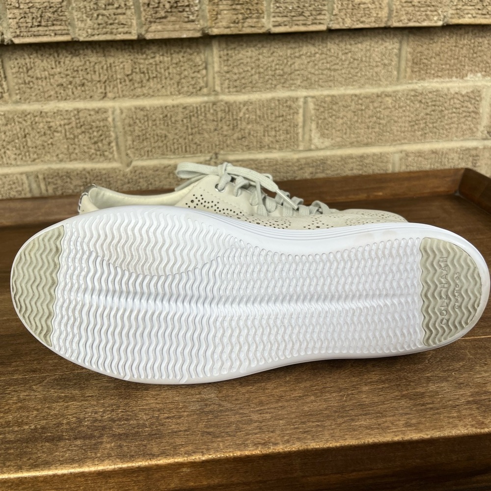 Cole Haan Women’s Grand OS Cream Paisley Perforated Sneakers Size 8 - Picture 8 of 8
